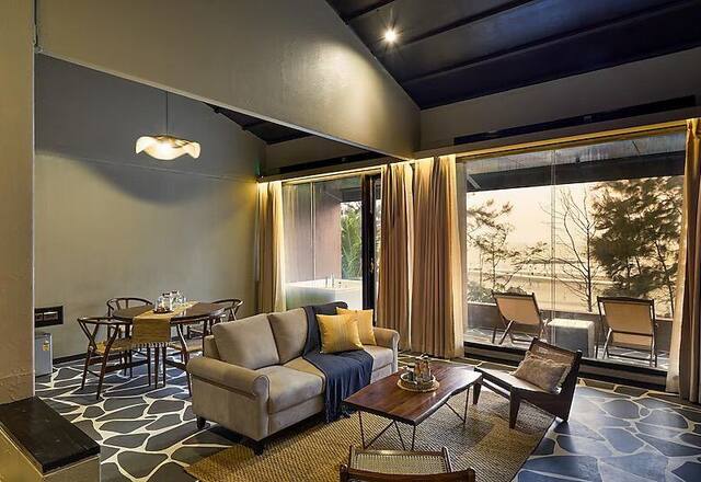 Luxury Beach 1 BHK Pool Cottages photo 5