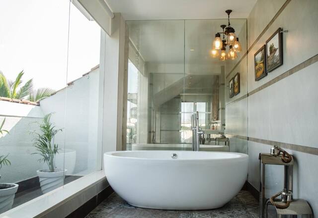 Ultra Luxury 3 BHK Private Pool Penthouse photo 4
