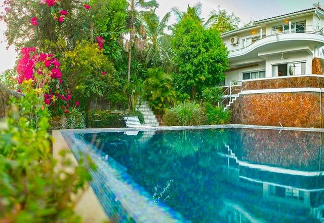 Luxury Beach 4 BHK Private Pool Villa photo 2