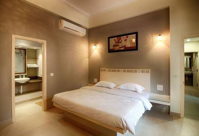 Luxury 4 BHK Private Pool Villa photo 5