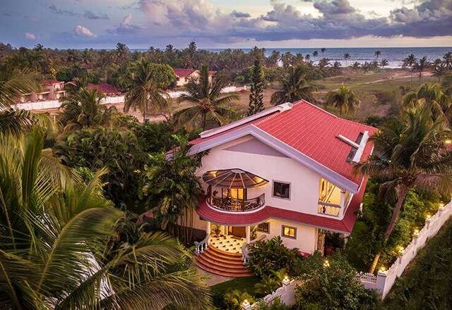 Luxury Beach 5 BHK Villa photo 2