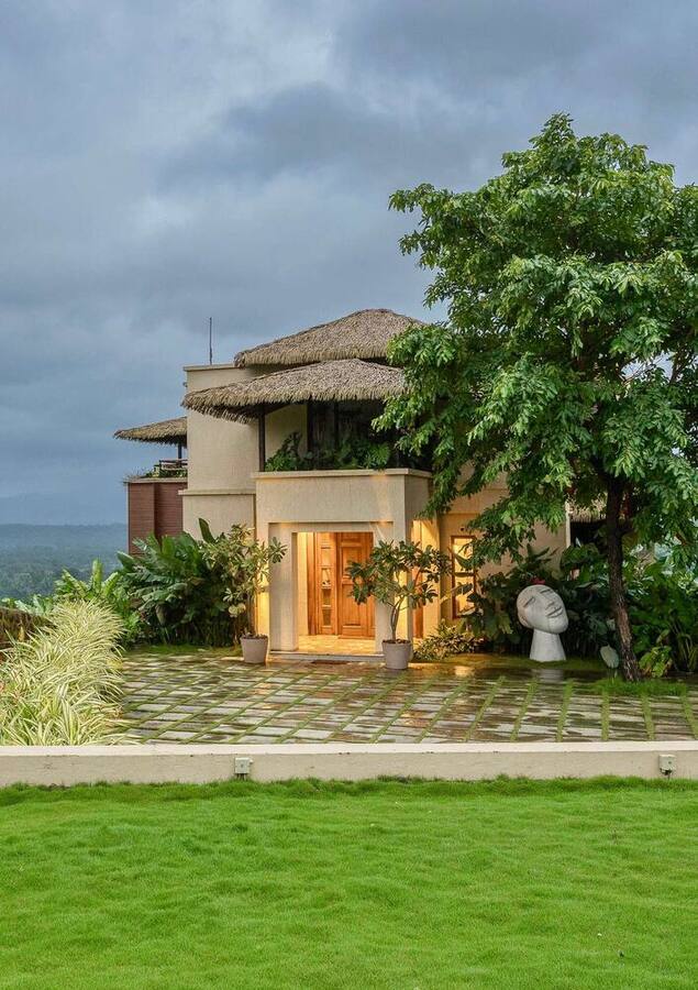 Luxury 6 BHK Private Pool Mansion photo 1