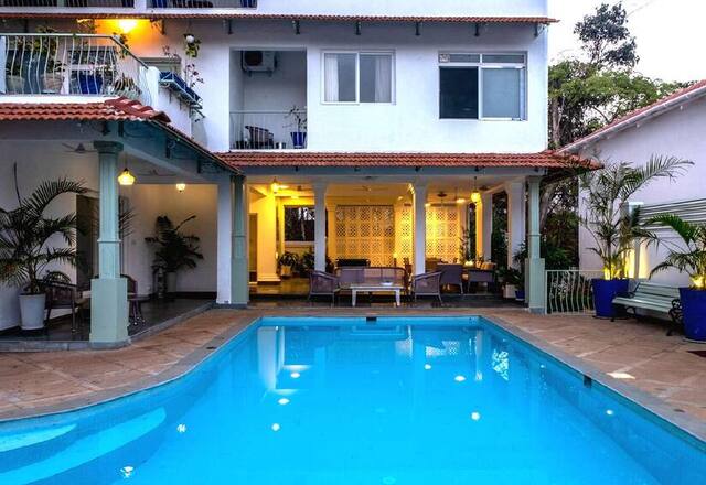 6 BHK Villa