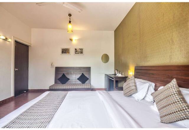 Luxury 7 BHK Private Pool Villa photo 4