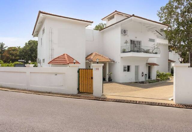 18 BHK Villa photo 3